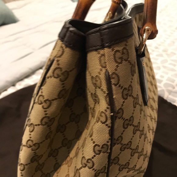 Authentic GUCCI Diana. - Picture 7 of 8
